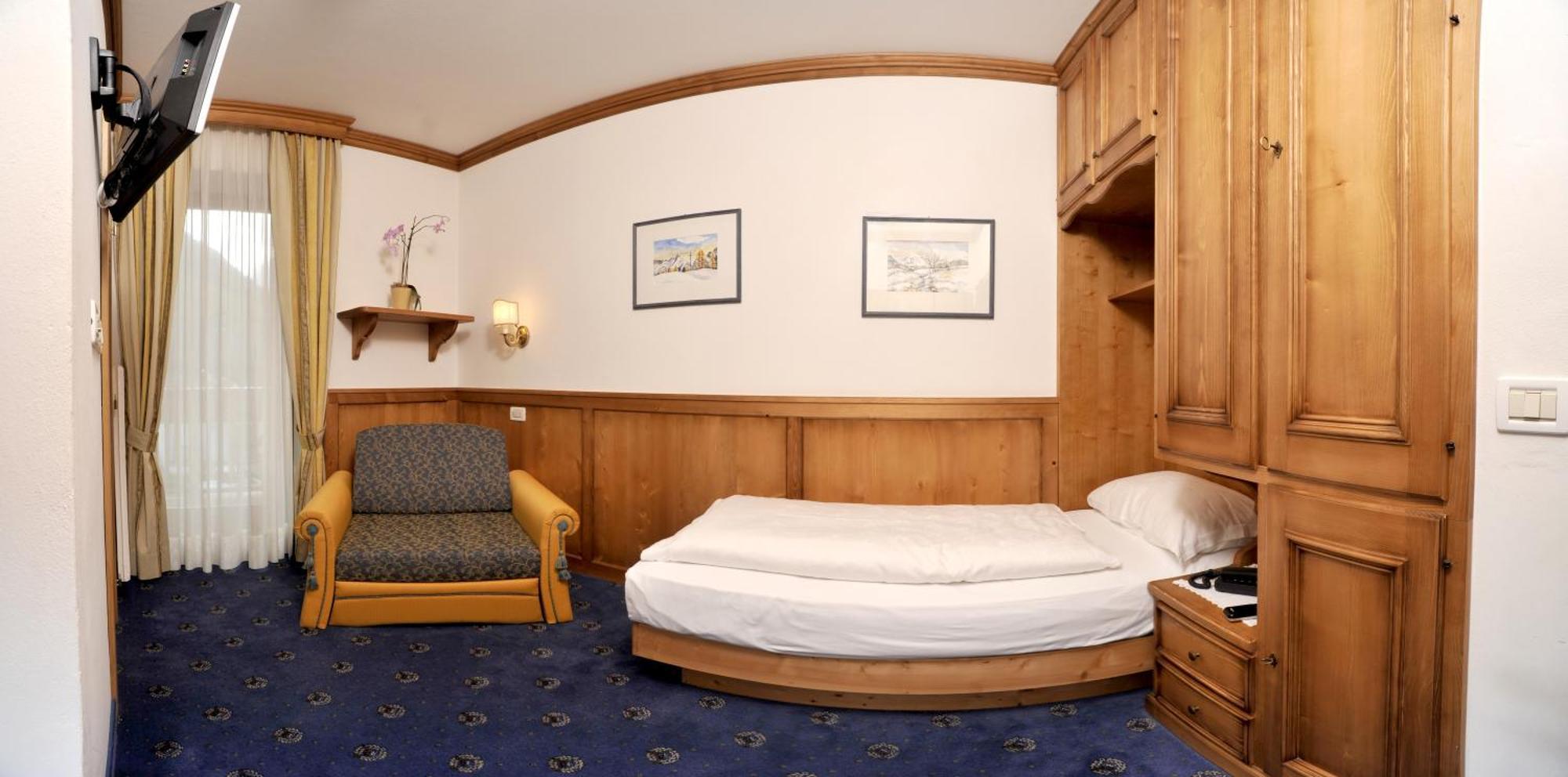 Hotel Europa Dolomites Sëlva di Val Gardena Eksteriør billede