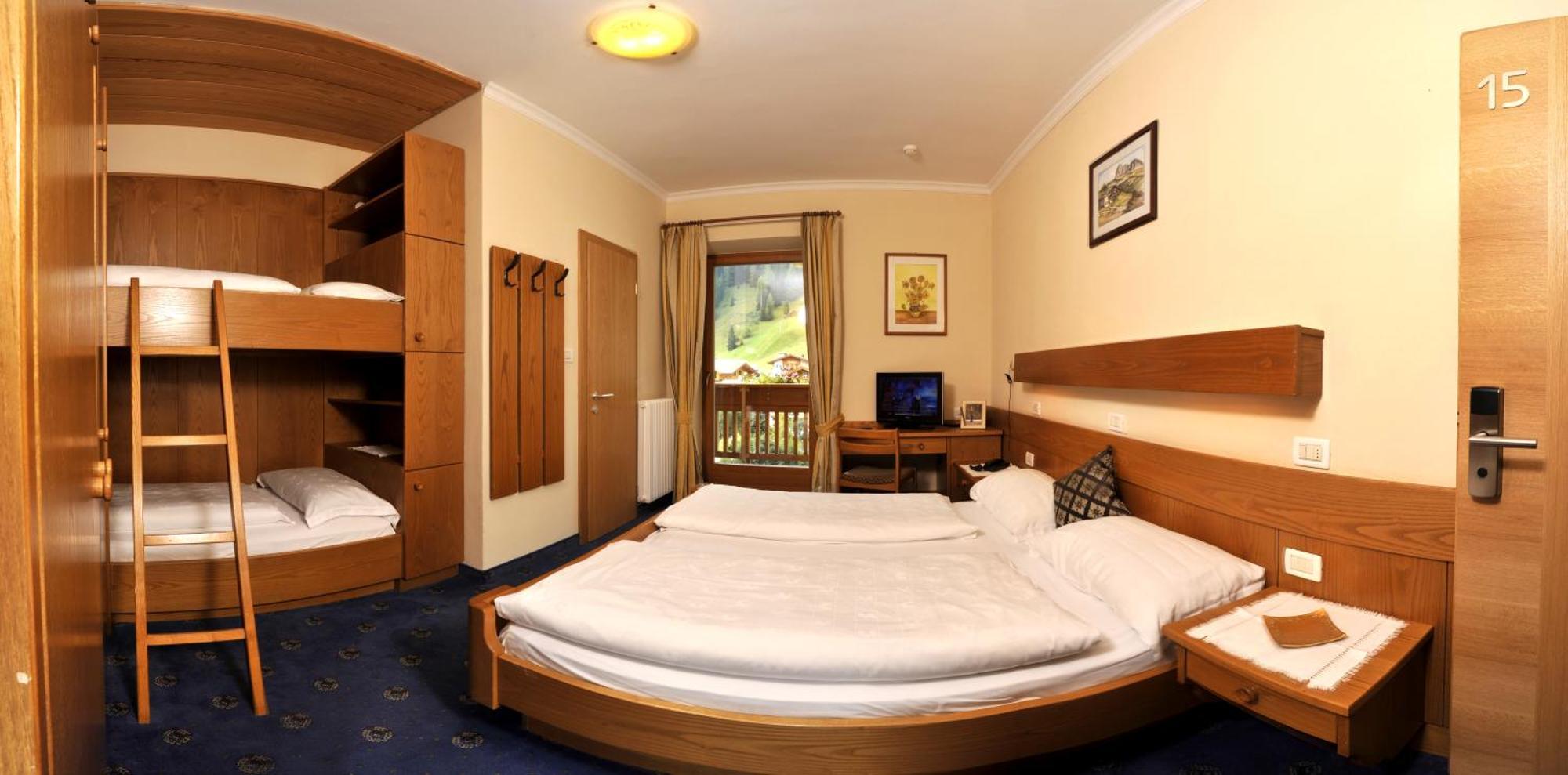 Hotel Europa Dolomites Sëlva di Val Gardena Eksteriør billede