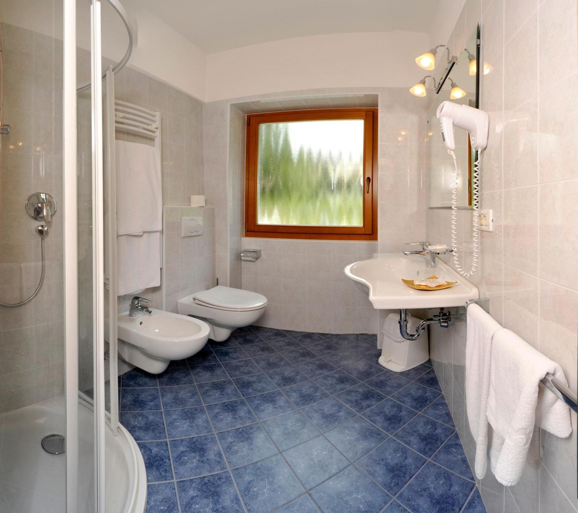 Hotel Europa Dolomites Sëlva di Val Gardena Eksteriør billede