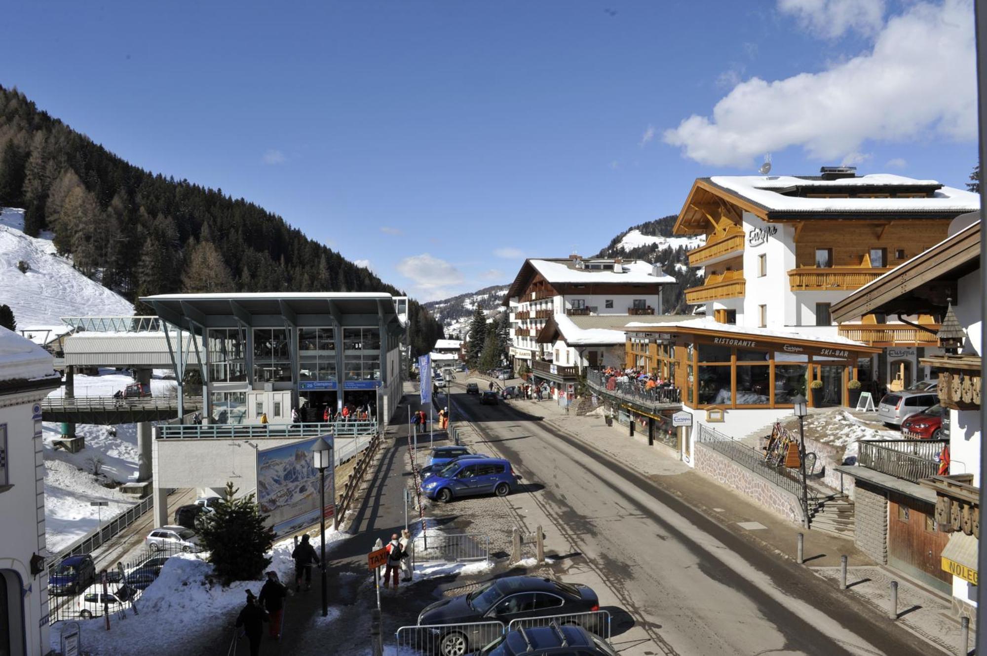 Hotel Europa Dolomites Sëlva di Val Gardena Eksteriør billede