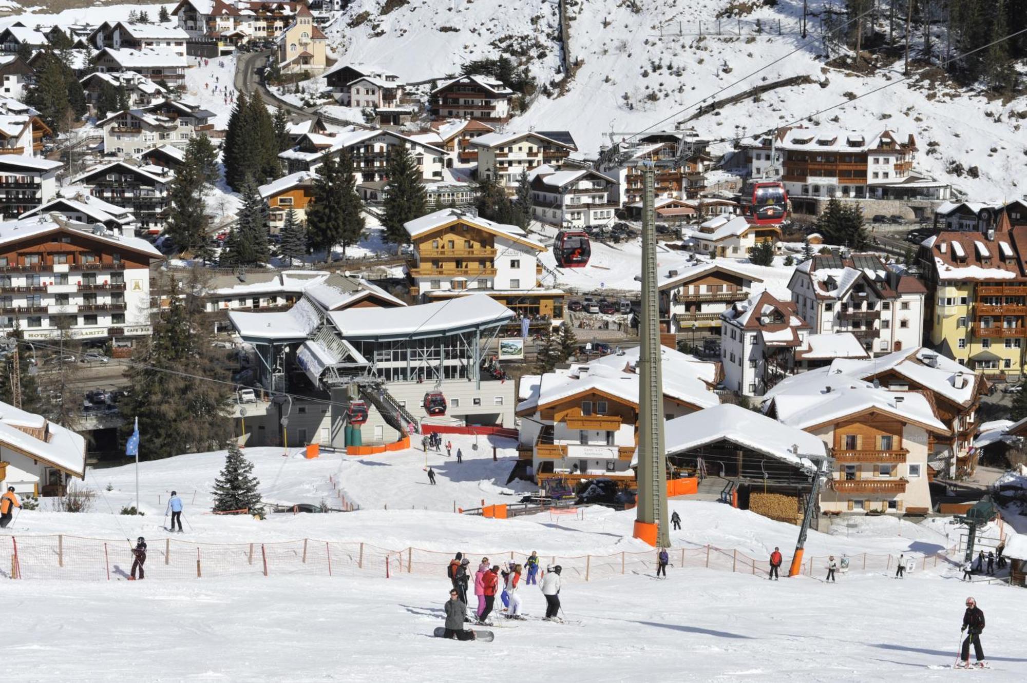Hotel Europa Dolomites Sëlva di Val Gardena Eksteriør billede