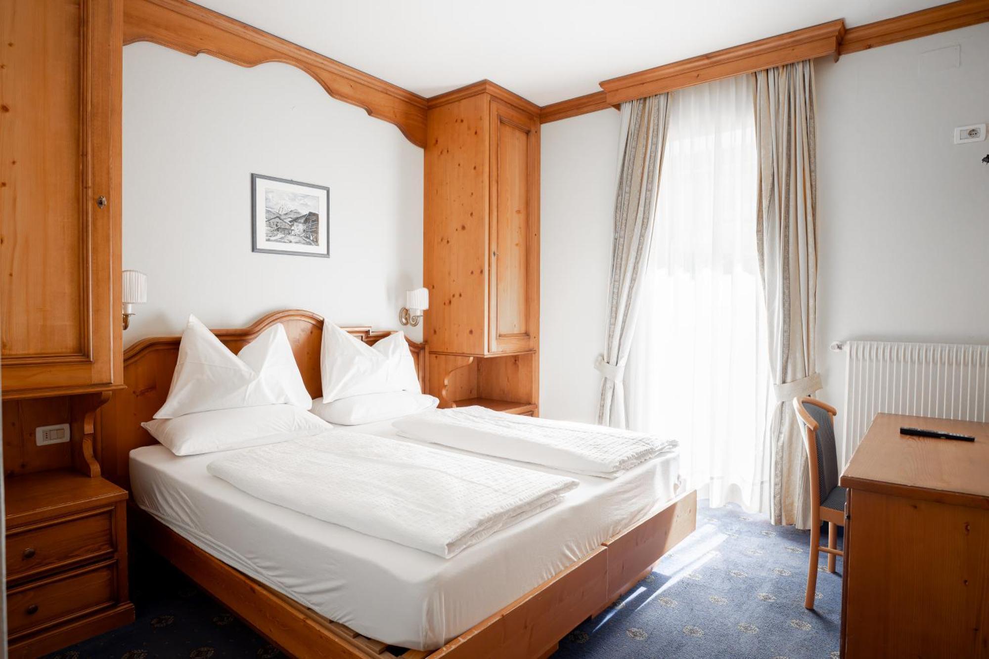 Hotel Europa Dolomites Sëlva di Val Gardena Eksteriør billede