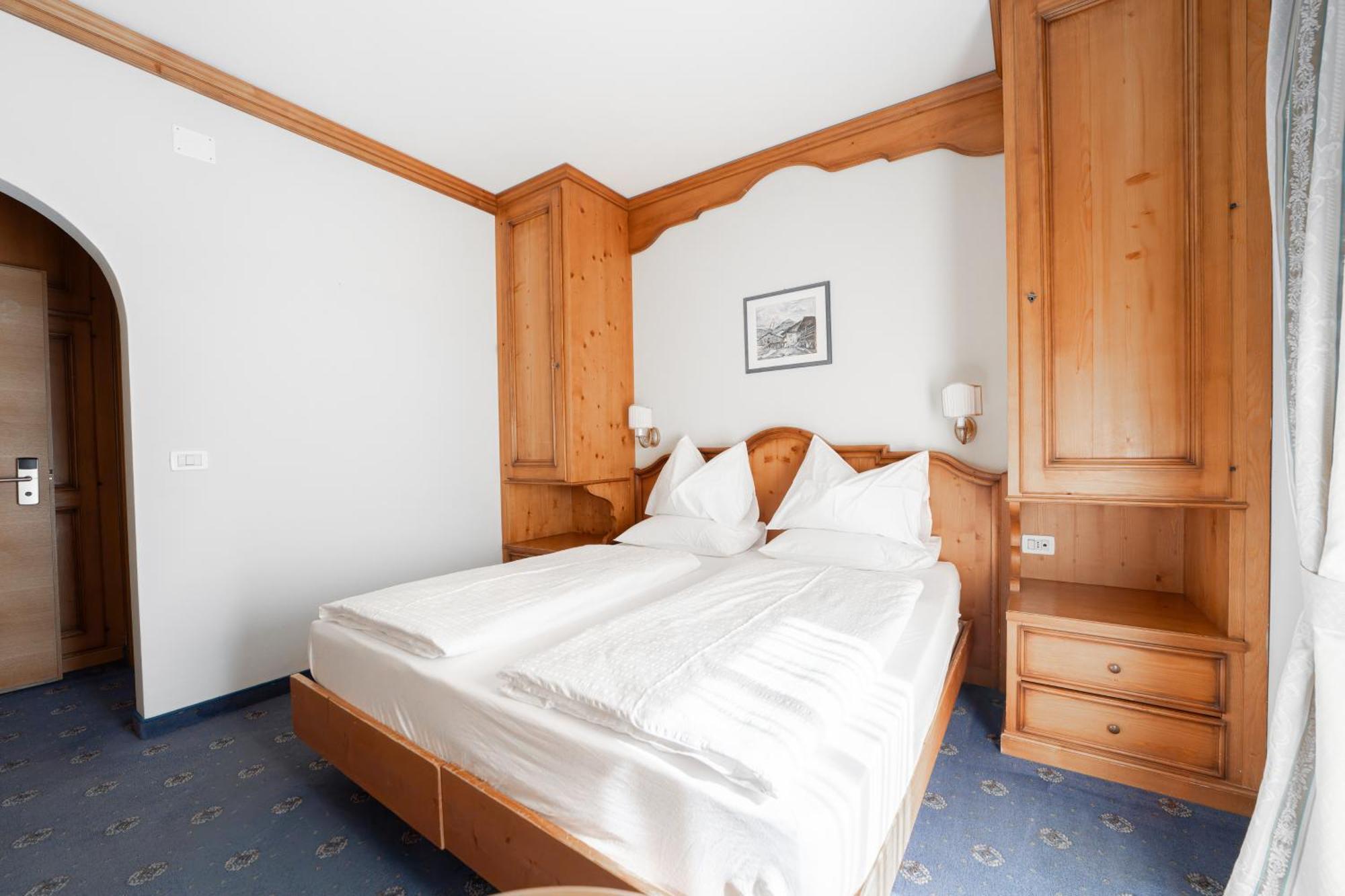 Hotel Europa Dolomites Sëlva di Val Gardena Eksteriør billede